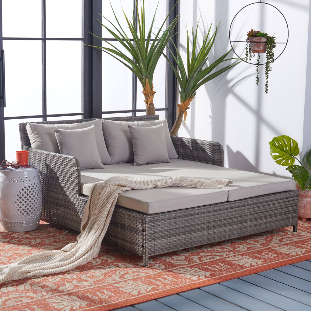Grey and White Daybed P226336