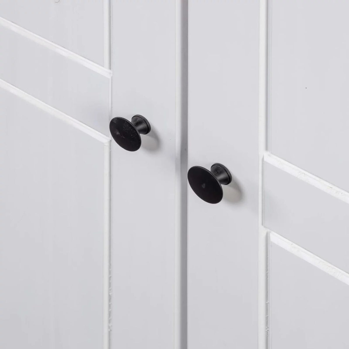 White 3-Door Pine Wardrobe I8149
